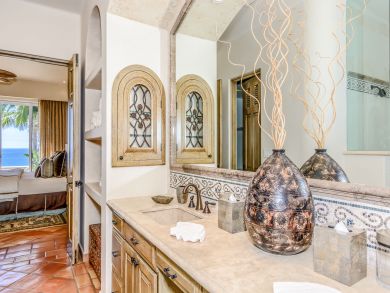 Beachfront luxury Three Bedroom Vacation Rental Villa Open!
