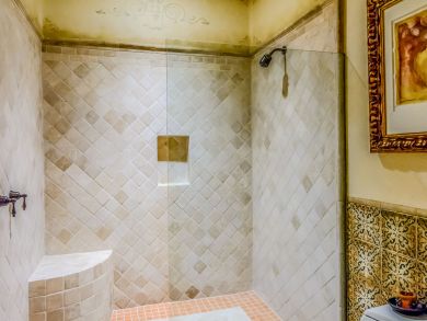 Beachfront luxury Three Bedroom Vacation Rental Villa Open!