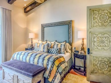Beachfront luxury Three Bedroom Vacation Rental Villa Open!