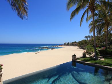 Villa Three Bedrooms with Romantic Views of Pacific