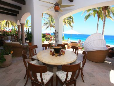 Villa Three Bedrooms with Romantic Views of Pacific