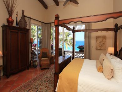Villa Three Bedrooms with Romantic Views of Pacific
