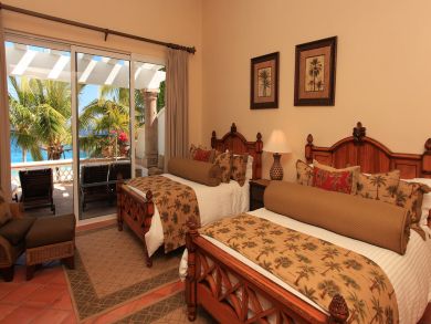 Villa Three Bedrooms with Romantic Views of Pacific