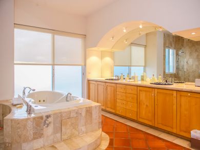 Vacation Villa Los Cabos Mexico with Five Bedrooms & Pool Vacation Villa Los Cabos Mexico with Five Bedrooms & Pool