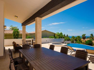 What a Stellar Villa with Seven Great Bedrooms!