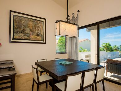 What a Stellar Villa with Seven Great Bedrooms!