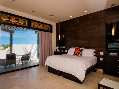 What a Stellar Villa with Seven Great Bedrooms!