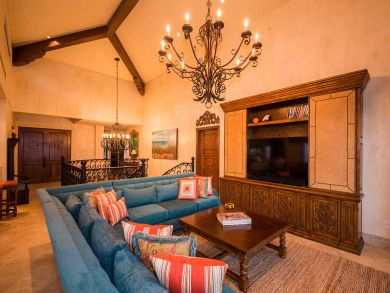 Los Cabos Four Bedroom Villa with a Pool & Great Amenities!