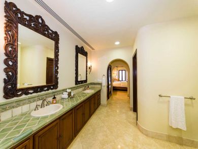 Los Cabos Four Bedroom Villa with a Pool & Great Amenities!