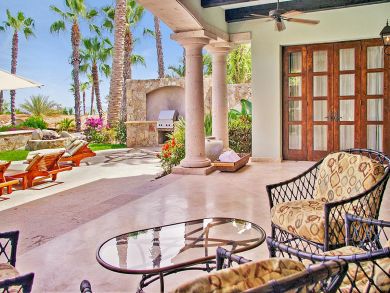Four Bedrooms Villa 10 min Walk to Beach