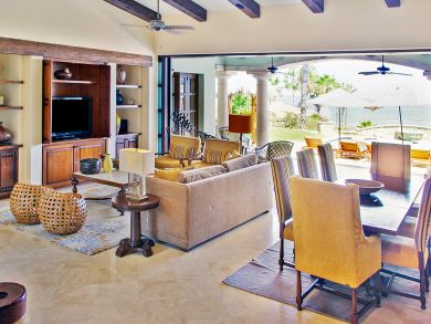 Four Bedrooms Villa 10 min Walk to Beach
