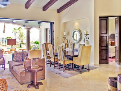 Four Bedrooms Villa 10 min Walk to Beach