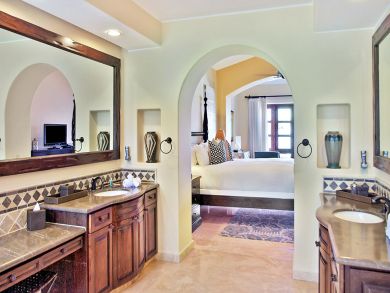 Four Bedrooms Villa 10 min Walk to Beach
