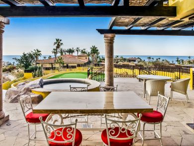 Golf Addicts Beware Putting Steps from Your Terrace!