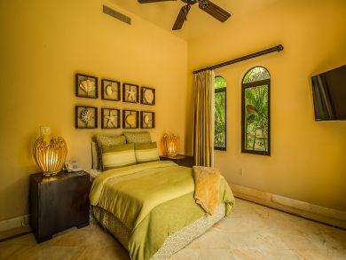 You Wont Find this Villa Luxury in Florida! From $998 Night