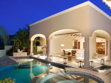 Beachfront Los Cabos Vacation Villa with Pool