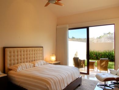Beachfront Los Cabos Vacation Villa with Pool