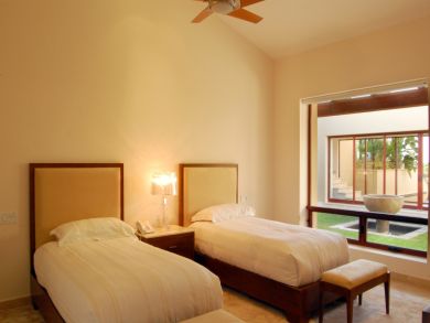 Beachfront Los Cabos Vacation Villa with Pool