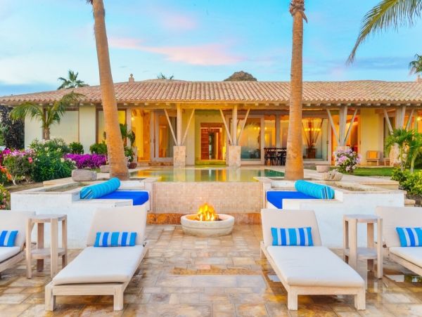Five Bedroom Luxury Los Cabos Villa - WOW Take a Look