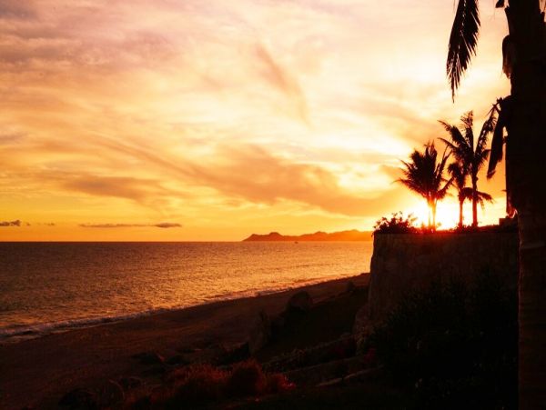 Five Bedroom Luxury Los Cabos Villa - WOW Take a Look