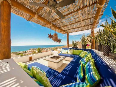 Oceanfront Luxury Vacation Villa with Six Bedrooms Rent Now