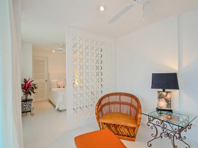 Oceanfront Luxury Vacation Villa with Six Bedrooms Rent Now