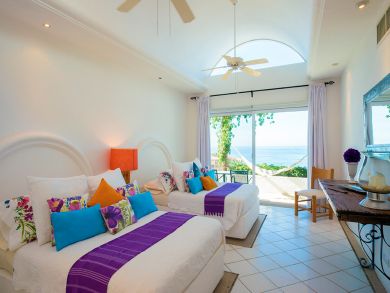 Oceanfront Luxury Vacation Villa with Six Bedrooms Rent Now