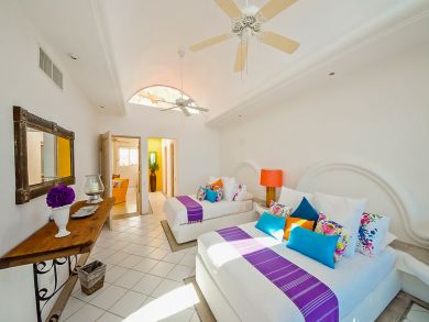 Oceanfront Luxury Vacation Villa with Six Bedrooms Rent Now