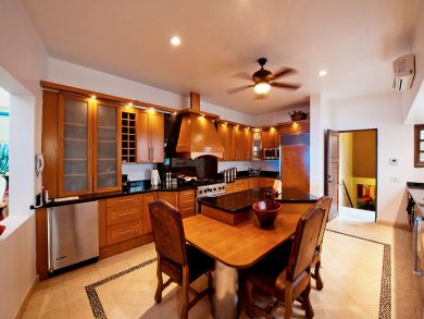 Exclusive Six Bedroom Vacation Villa