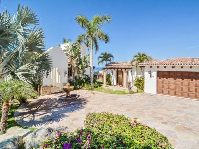 Family vacation Villa Los Cabos Luxury Beachfront