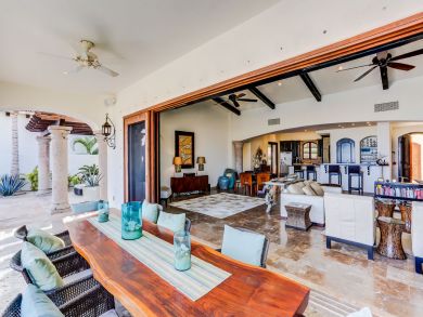 A Two Min Walk toPrivate Beach Locate din Resort Community A Two Min Walk toPrivate Beach Locate din Resort Community