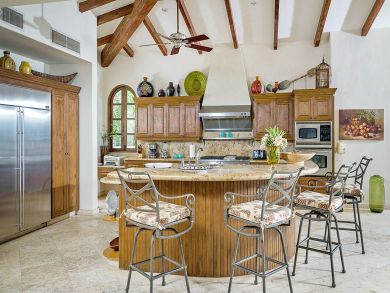 Located Between San Jose Del Cabo and Cabo San Lucas
