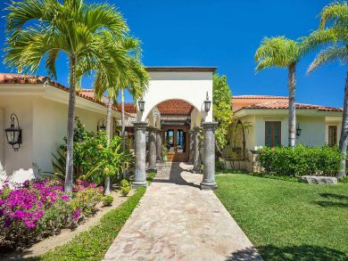 Located Between San Jose Del Cabo and Cabo San Lucas