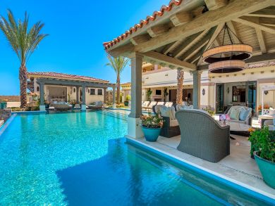 Cabo Villa Enjoy a Butler, Waiter, Housekeeper & Driver.