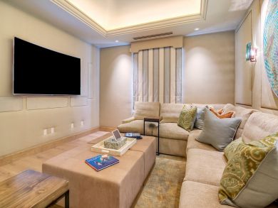Cabo Villa Enjoy a Butler, Waiter, Housekeeper & Driver.