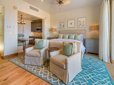 Cabo Villa Enjoy a Butler, Waiter, Housekeeper & Driver.