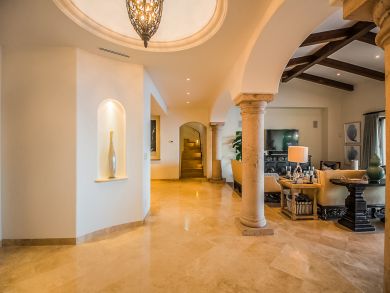 Beachfront Villa Housekeeping & Security Excellent Views.