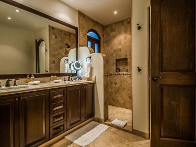 Beachfront Villa Housekeeping & Security Excellent Views.