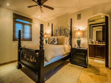 Beachfront Villa Housekeeping & Security Excellent Views.