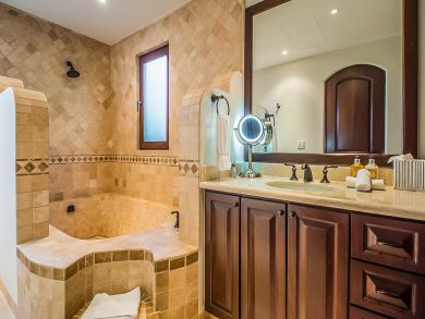 Beachfront Villa Housekeeping & Security Excellent Views.
