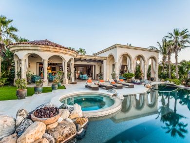 One of the Most Luxurious Vacation Villas Oceanfront