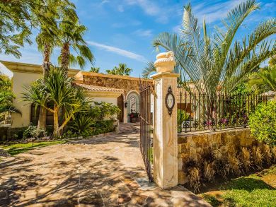 One of the Most Luxurious Vacation Villas Oceanfront