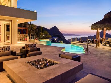 Staff, Luxury, Views, Pool, Exercise Facilities, Board Room