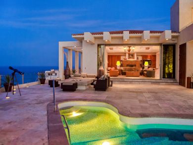 Staff, Luxury, Views, Pool, Exercise Facilities, Board Room