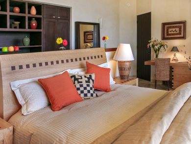 Staff, Luxury, Views, Pool, Exercise Facilities, Board Room