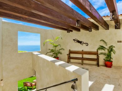 Staff, Luxury, Views, Pool, Exercise Facilities, Board Room
