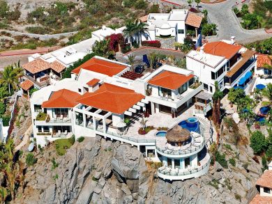 Staff, Luxury, Views, Pool, Exercise Facilities, Board Room