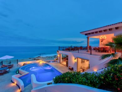 A Los Cabos Resort with Staff of Nine Luxury Retreat!