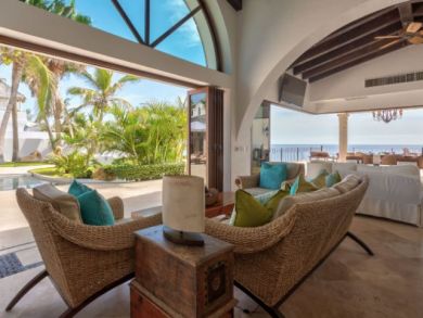 A Los Cabos Resort with Staff of Nine Luxury Retreat!