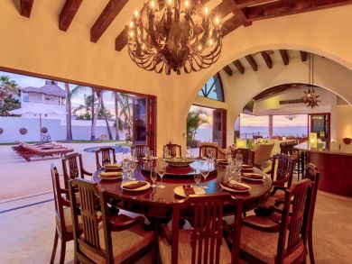 A Los Cabos Resort with Staff of Nine Luxury Retreat!